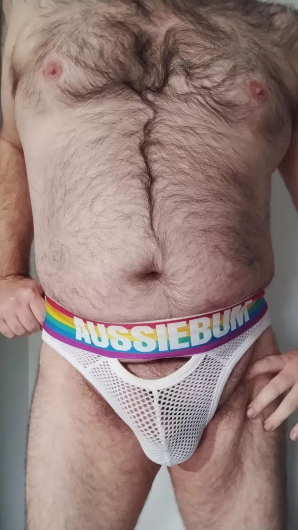 (42) Daddy needs a sexy boy to entertain him and keep him company. DMs open. 