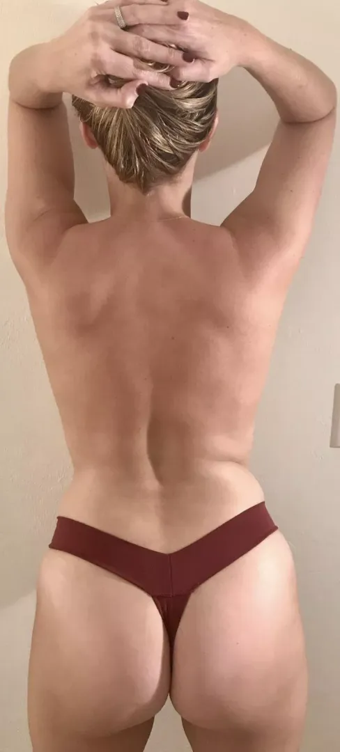 42 y/o MILF and hotwi(f)e here - am I wild enough??