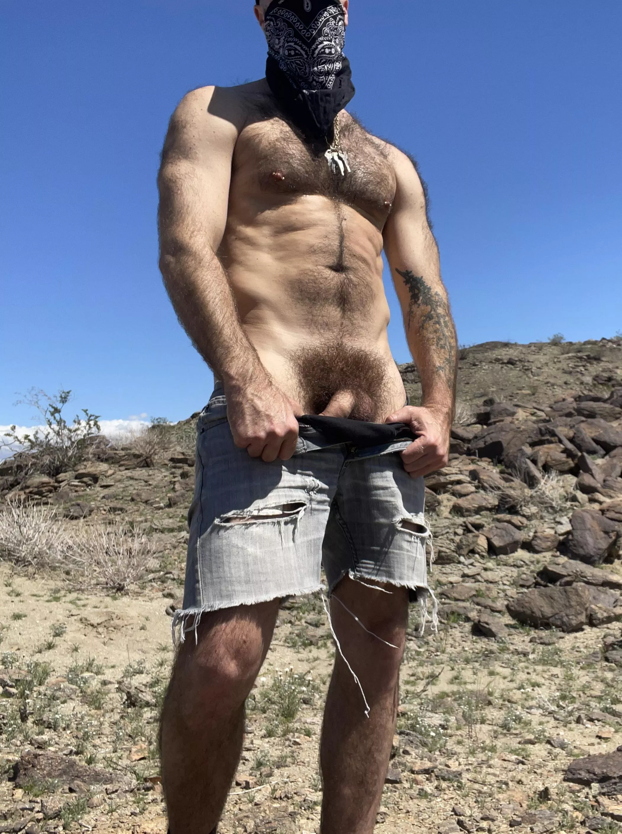 [43] hairy top dad
