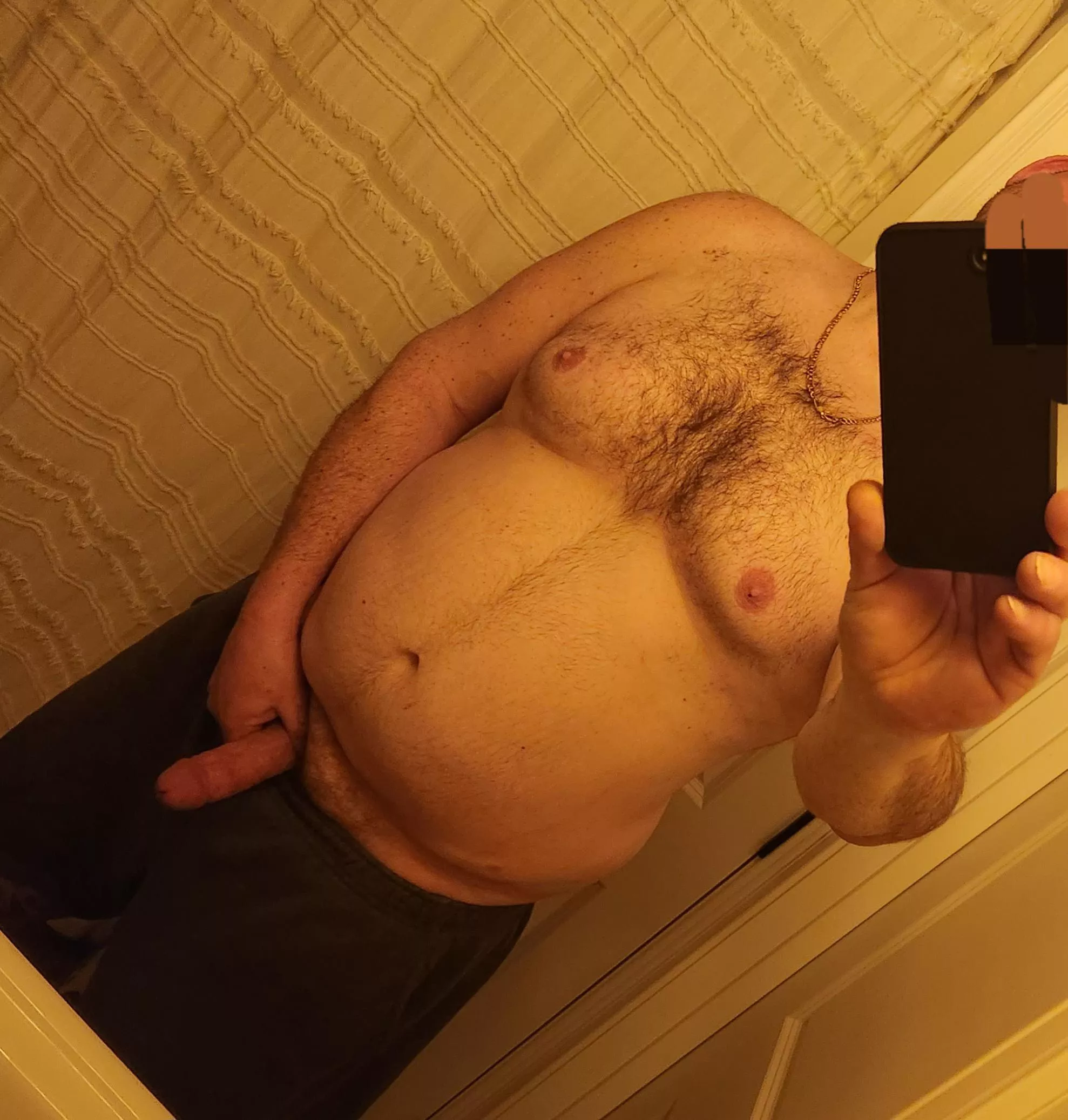 [43] Thick construction worker