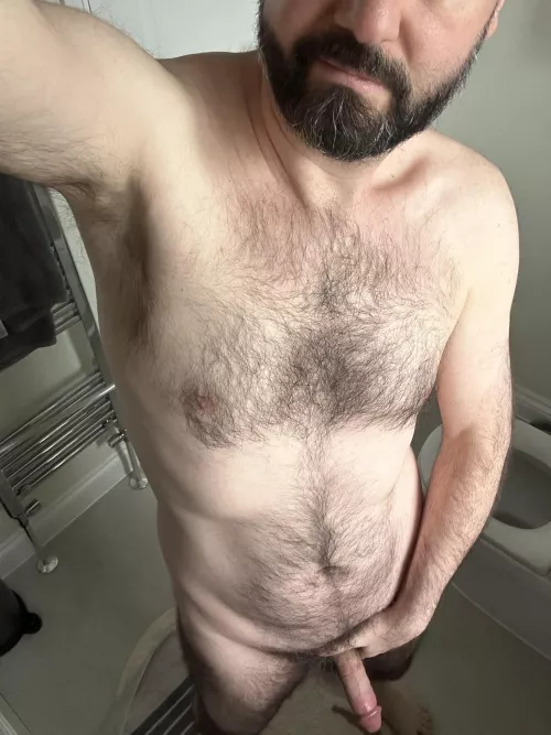 44 UK bottom hairy daddy for dirty top lads with sweaty pits and cock. Very open minded.