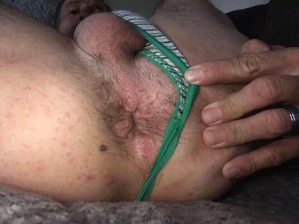 44yr bi curious m. Wanna go live and get some!! Anyone want to join??