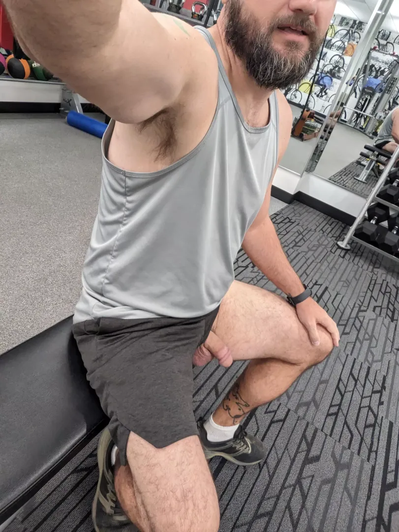[45] A little Labor Day gym flash for the 1 or 2 people who are awake already