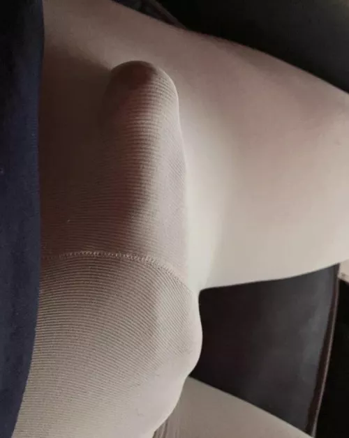 45. Seeking chat buds into guys in tights and leggings