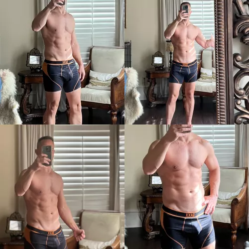 (47) post workout good lighting. What do u think?