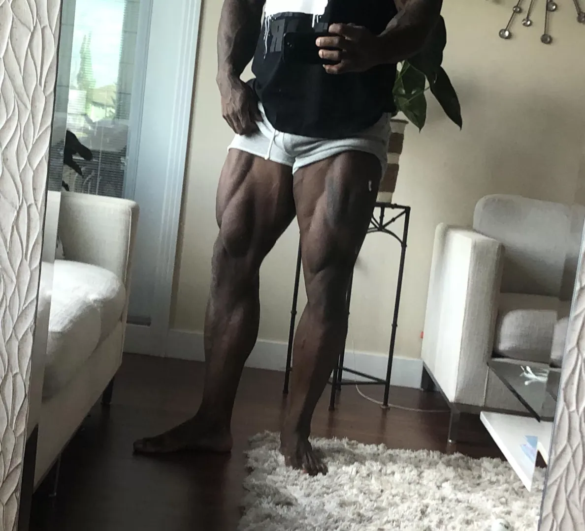 5” shorts are made for 30” thighs. Prove me wrong 😏
