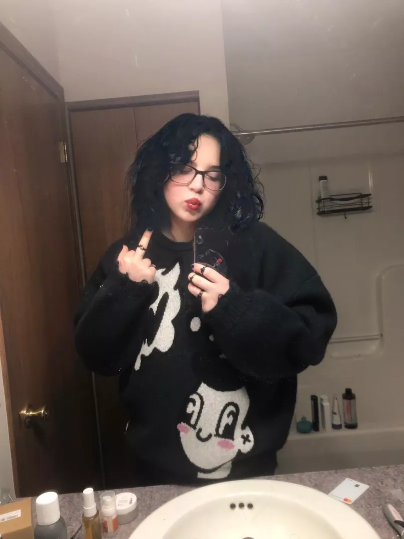5,1, 18, virgin, what would you do if you saw me walking down an alley alone?