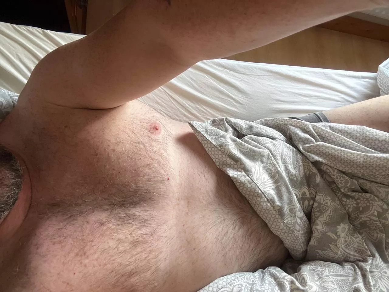 [51] Cum and join daddy in bed sweetheart
