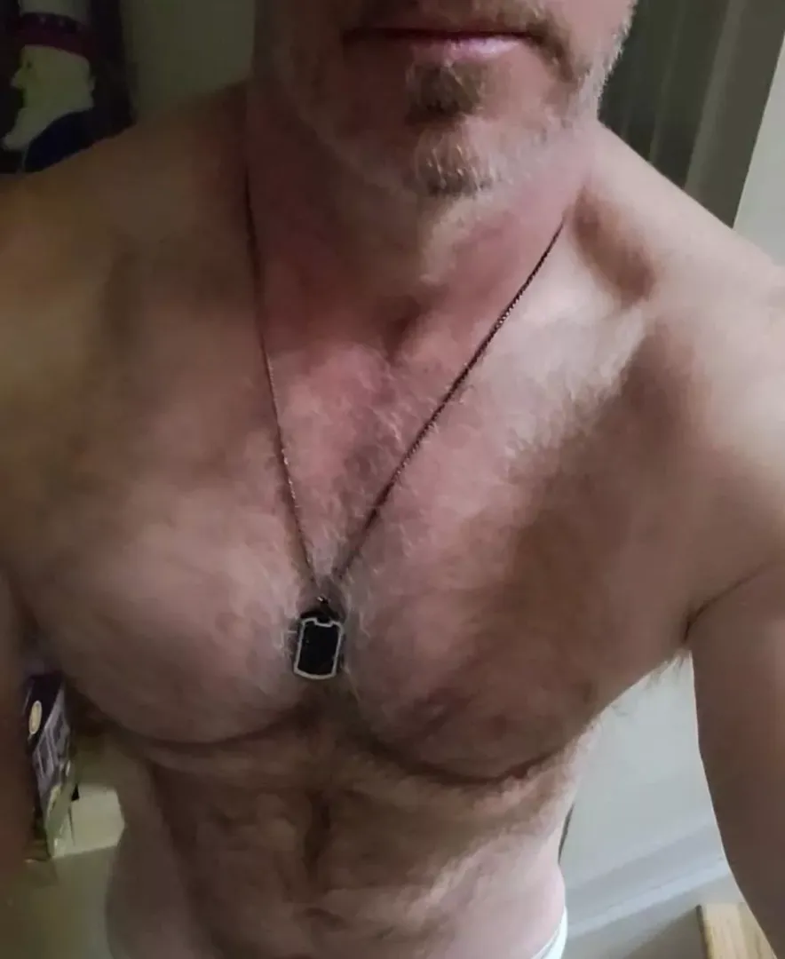 (53) leave a comment if you want to fuck some old dick