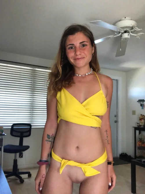 5ft and my last date never saw my bottom half..think he missed out??