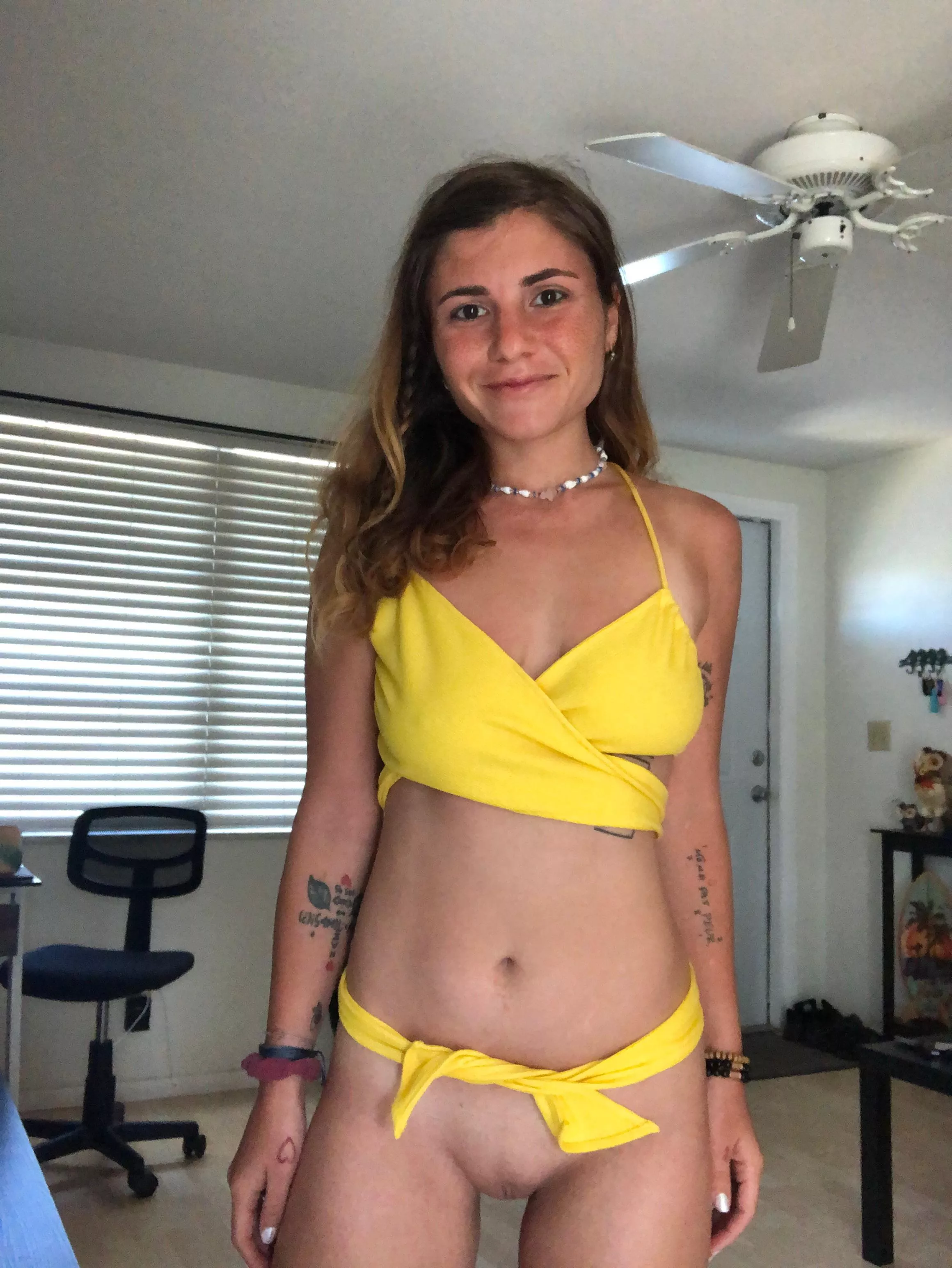 5ft and my last date never saw my bottom half..think he missed out??