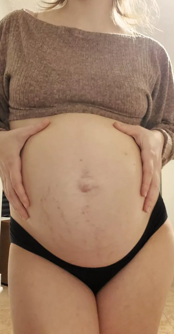 5th pregnancy with my stretchmarks. Would you agree stretchmarks are sexy?