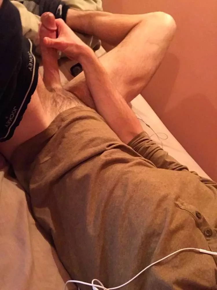 6’2 tall and pushing 9 inches..Bigger than your bf?