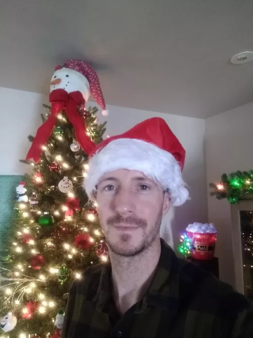 80 degrees for Christmas. Go figure. (37M)