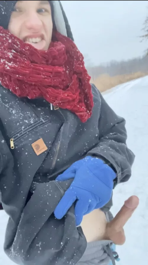 A blizzard is the perfect excuse to get naked on the trails 🥶