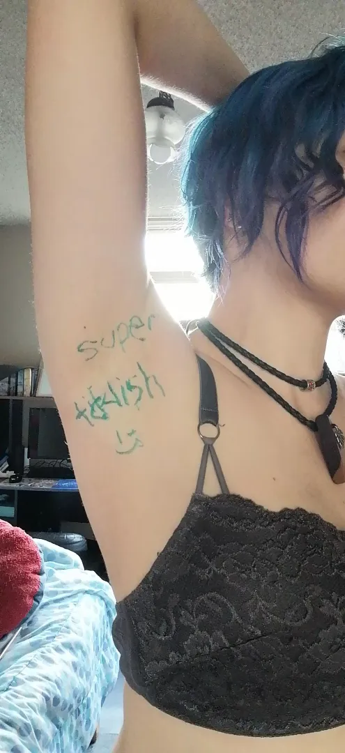 a cute little fansign for my newest subscriber... who turned out to be an absolute delight <3