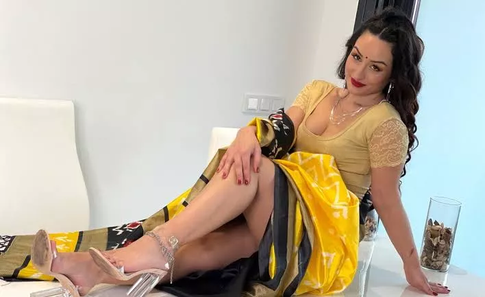 A desi bull here....any cuck sons with a hot milfy mom? wana get cucked and bullied?