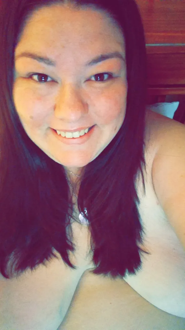A face worthy of your kisses and cum? 😏😘