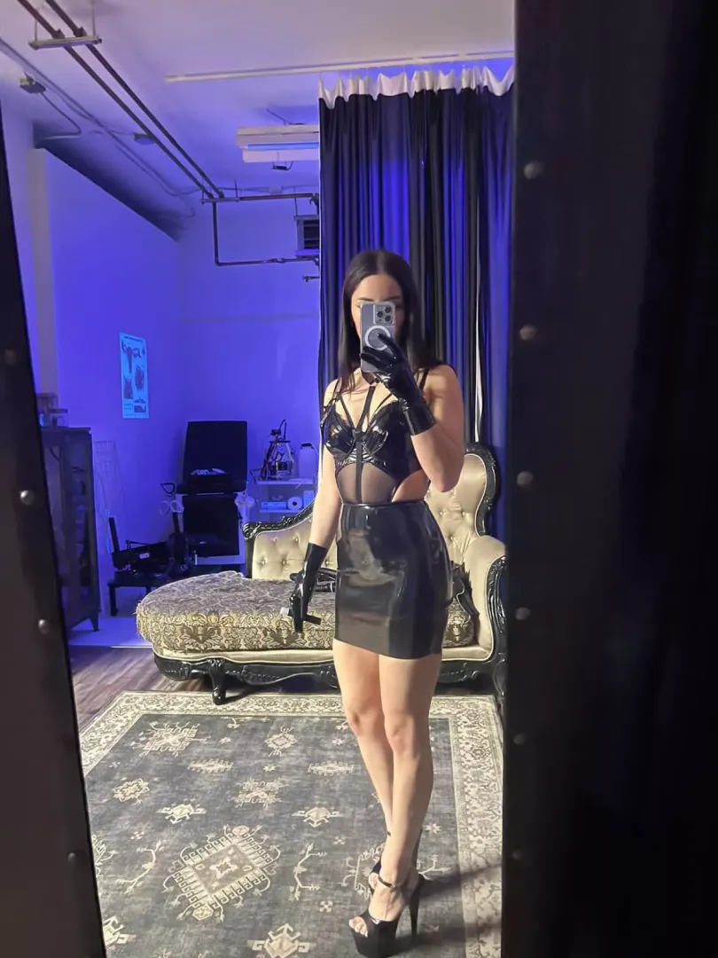 A goddess like me deserves to be worshipped by a sissy like you. Submit to me completely and get completely feminized. Snap: MissourieSanne KIk - j_coraxxx