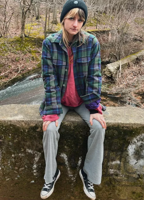 A grungy look in my converse