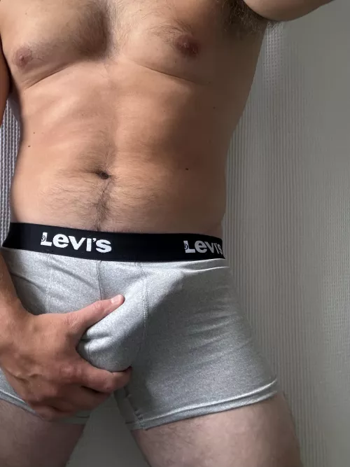 A hard morning getting ready