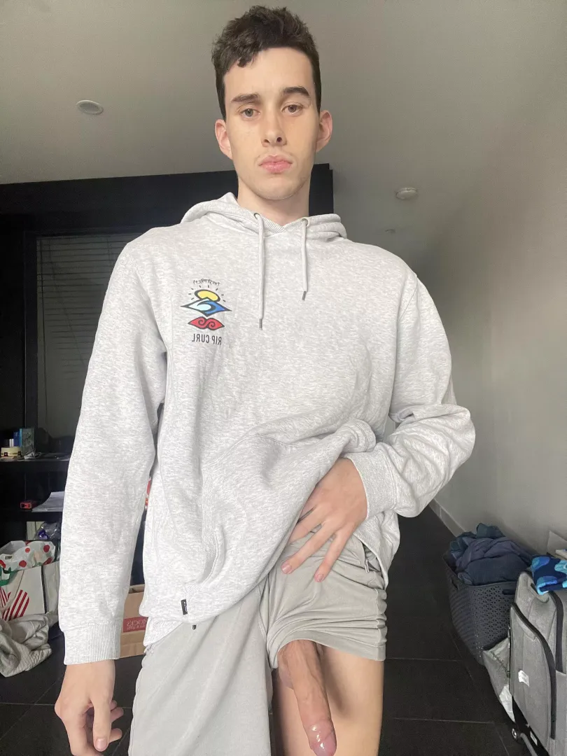 A hot dude I wanted to fuvk told me my penis was too big 😔