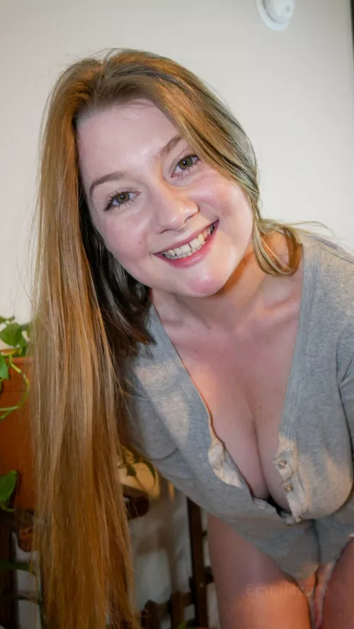 A little down blouse to start your Tuesday 😘