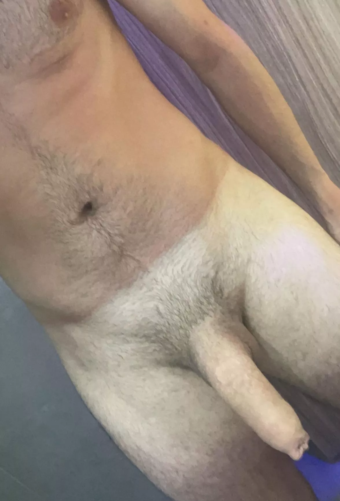 A little foreskin 😈 send an emoji if you want to see more