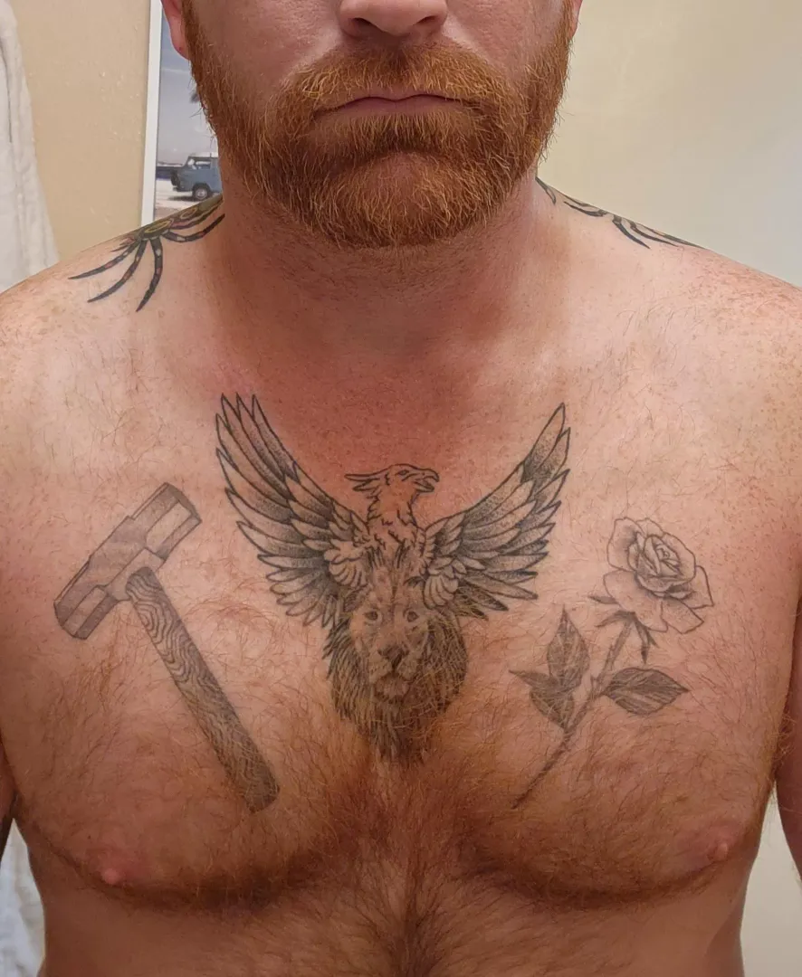 A little ginger beard and chest hair for your Monday morning.