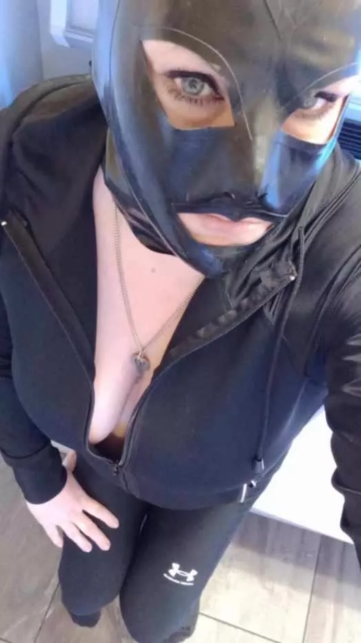 A little gym hood