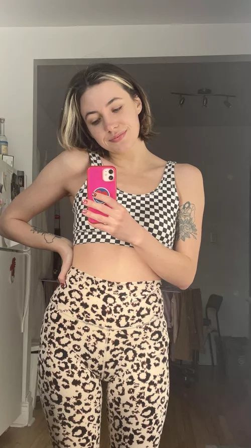 A little pattern clashing never hurt 😝 (F)