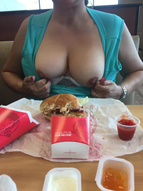 A little Wendy's Flash for you