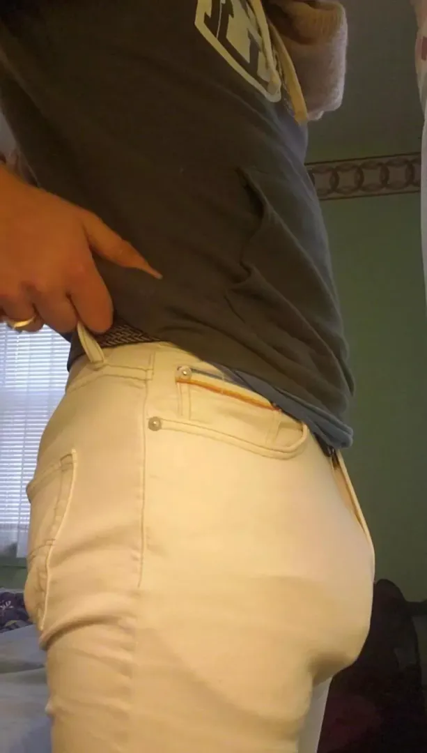 A nice fat cock hanging low.