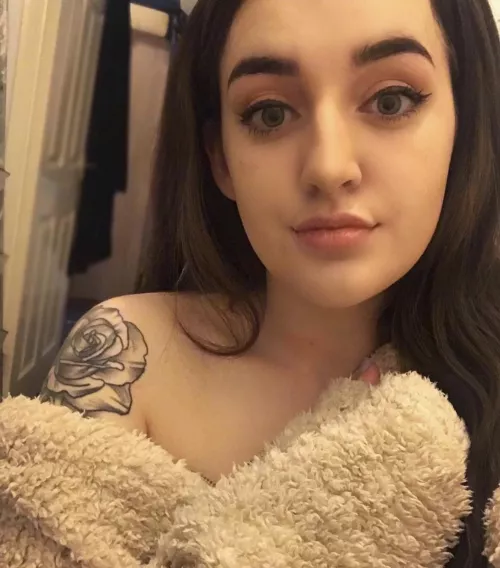 A pathetic cuck is driving over 2 hours to bring me his slut to use for the night! My bwc is throbbing to be down her throat.