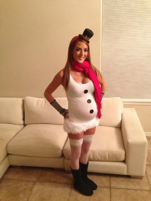 a preggers snowman