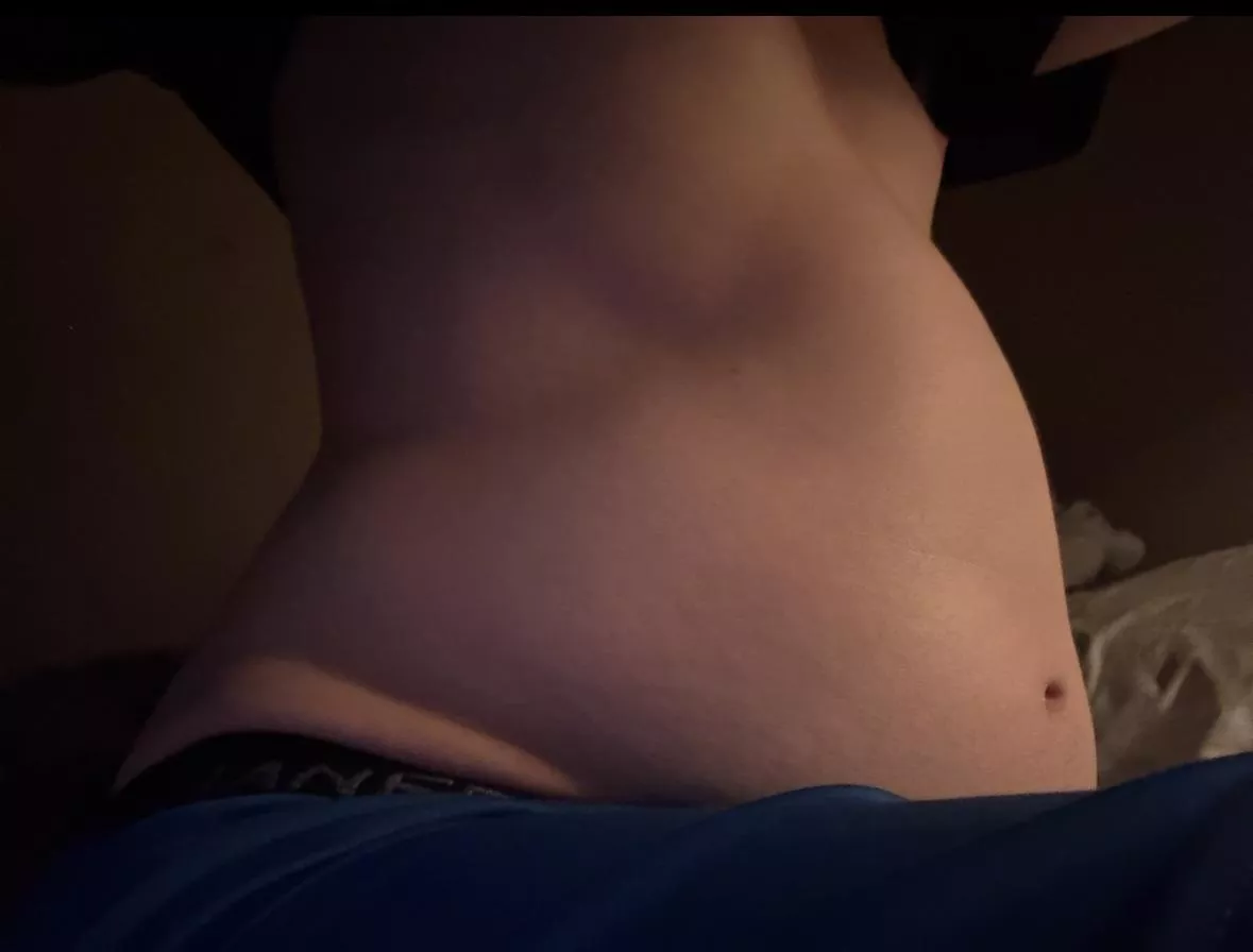 A stuffed belly before bed