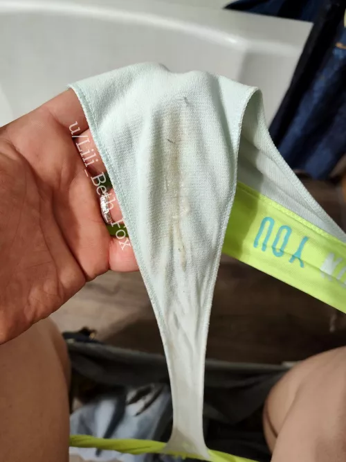 A sweet and sweaty little cream line!