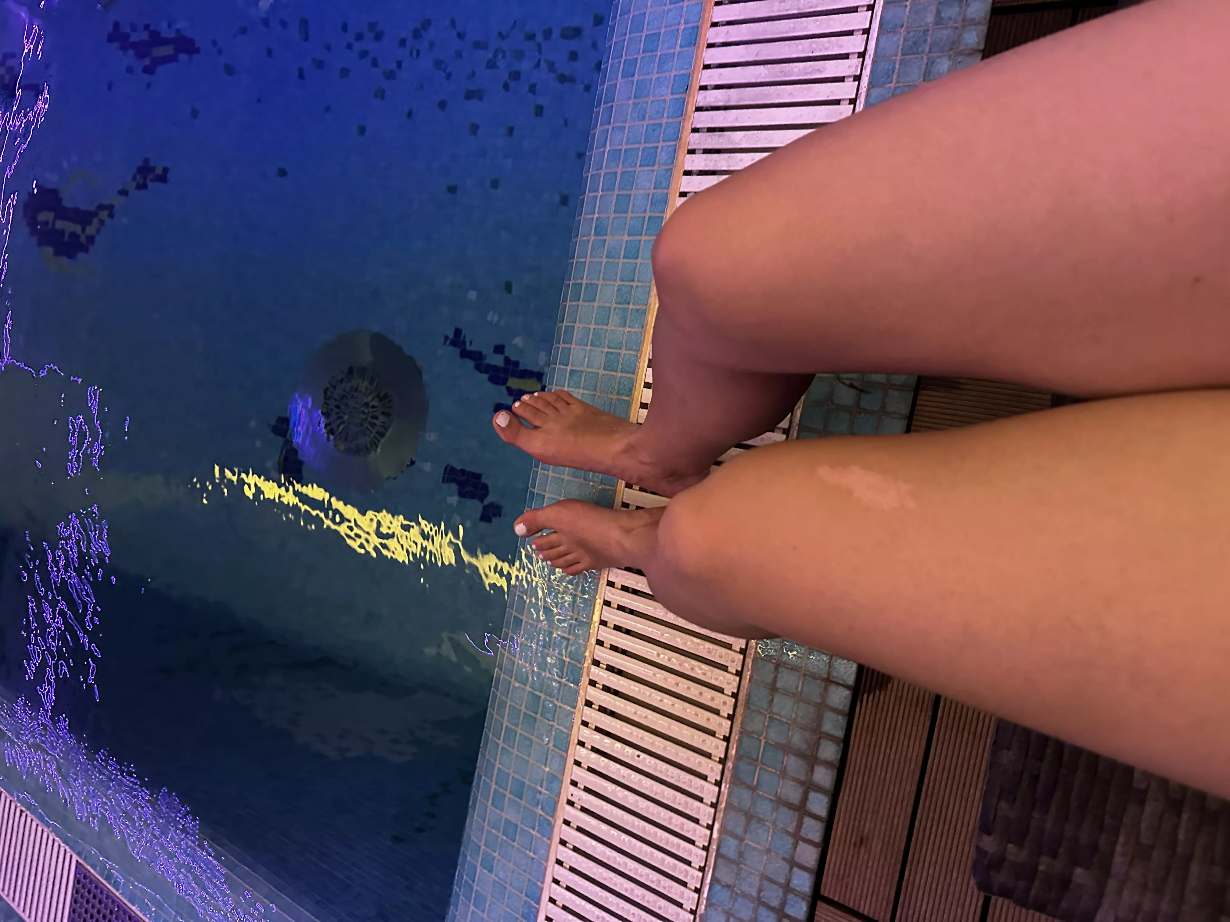 admire the spa vibes