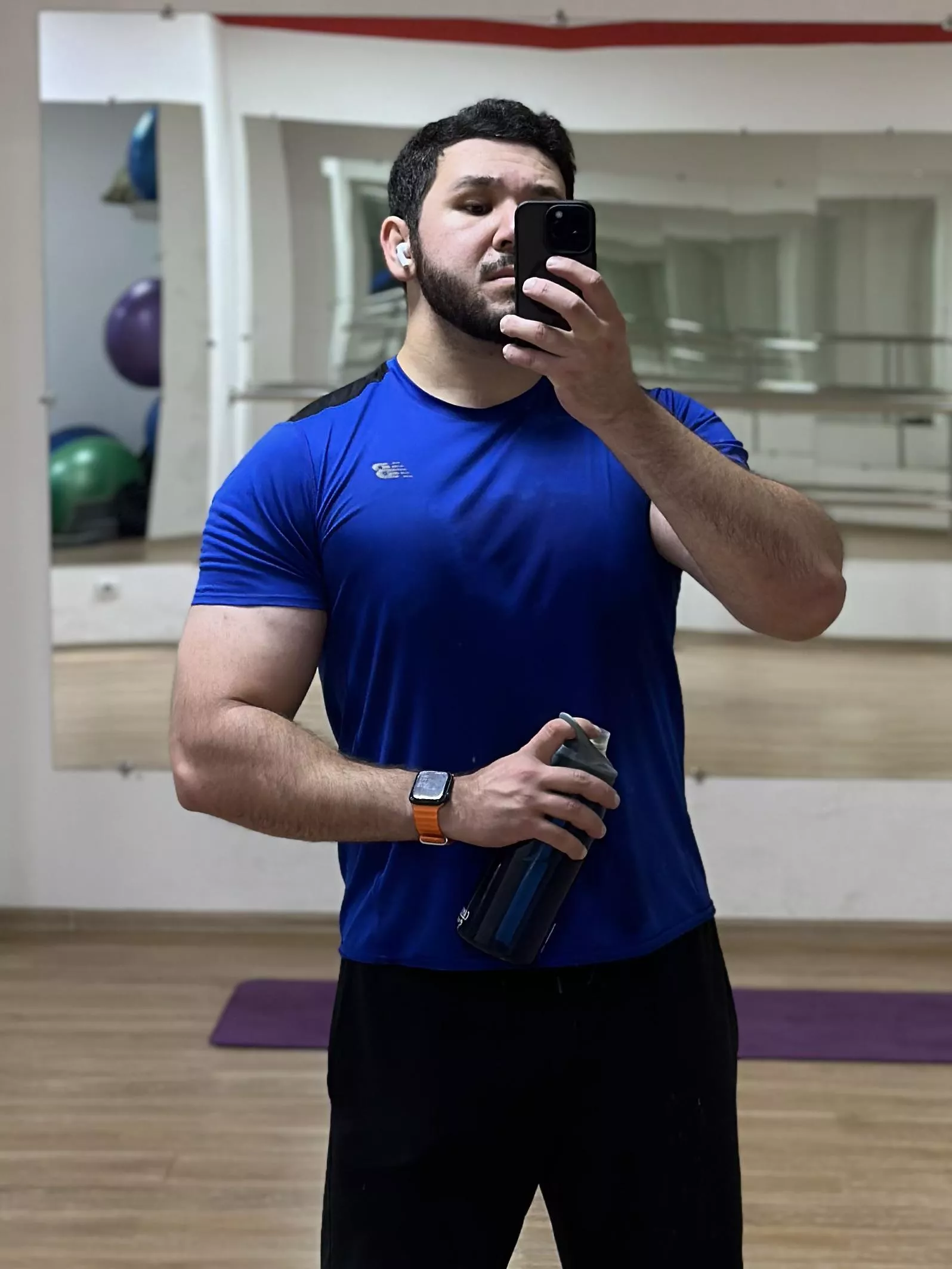 After being fat my whole life I'm finally starting to like my reflection :)