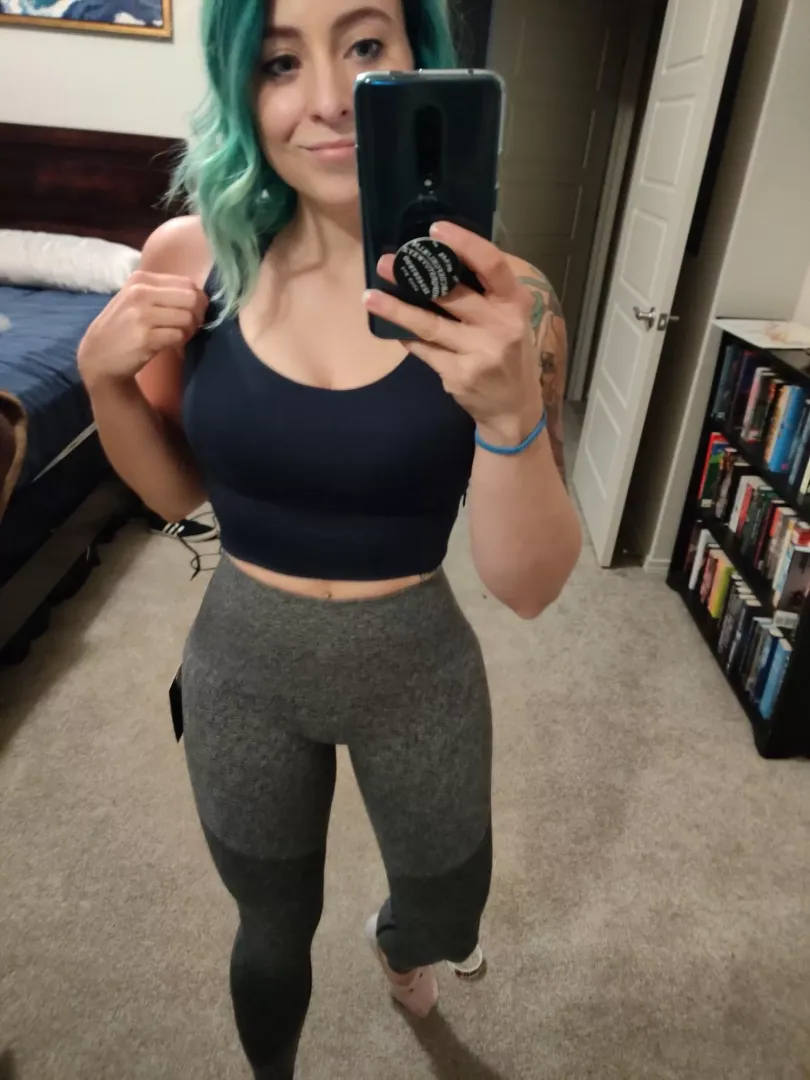 aggressive bull tributes wanted kik cum_covered_cassie