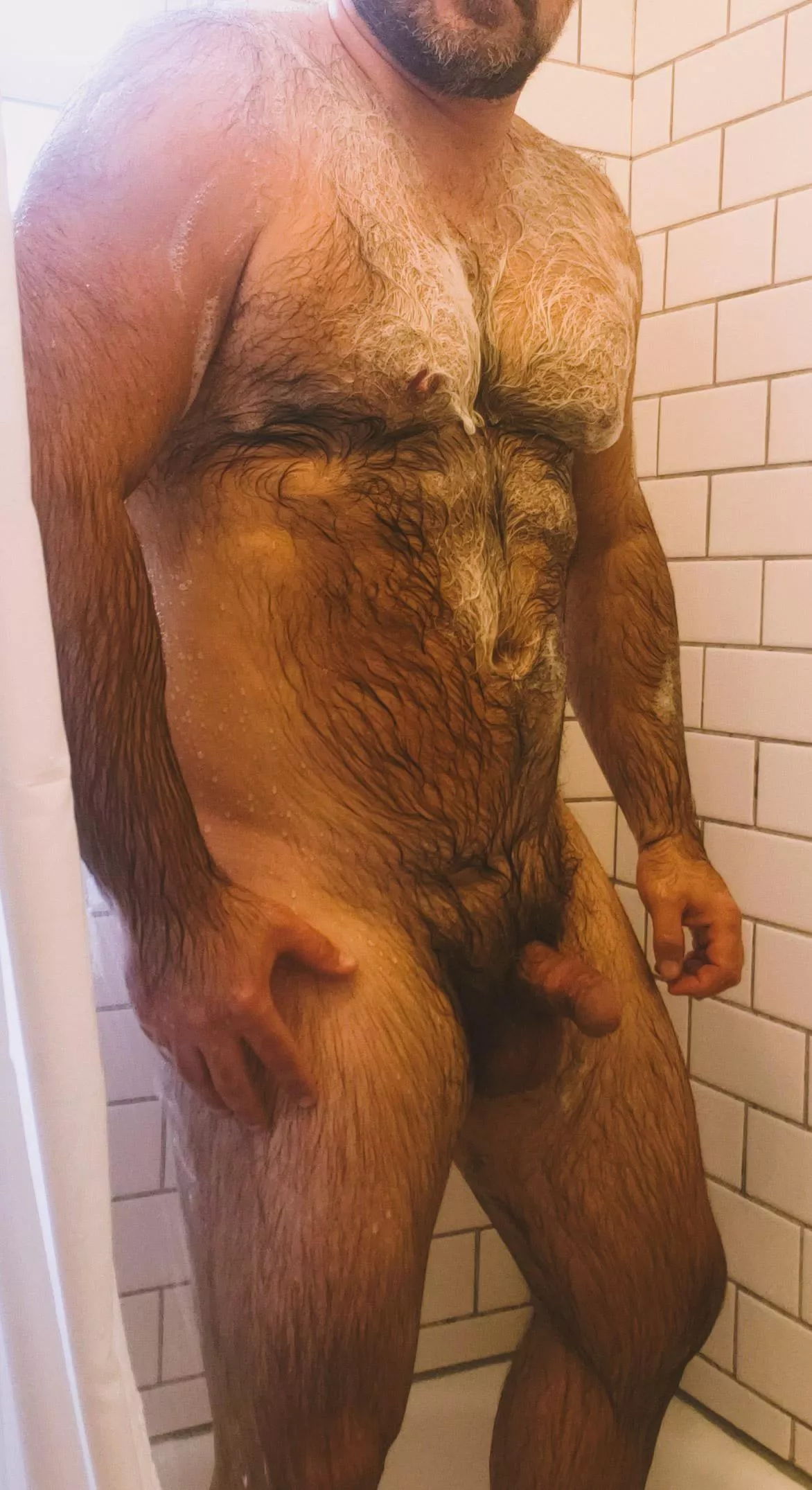 Ain't nothin' but a shower thang (and now, a wet floor thang 😑)