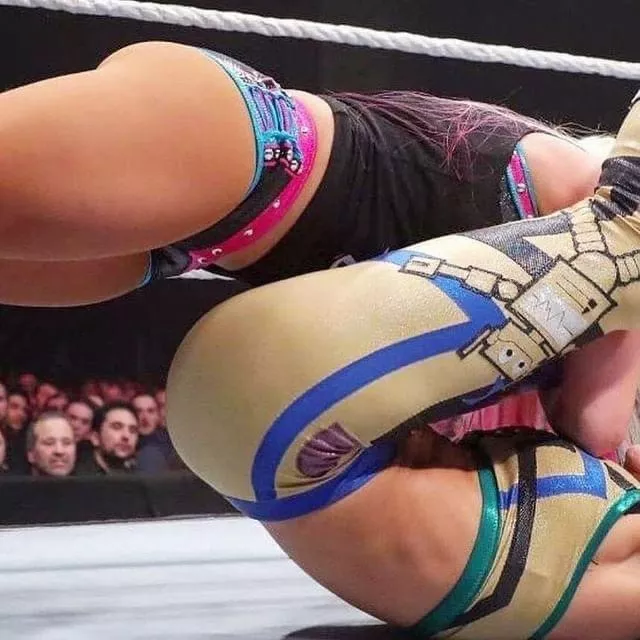 Alexa Bliss & Bayley