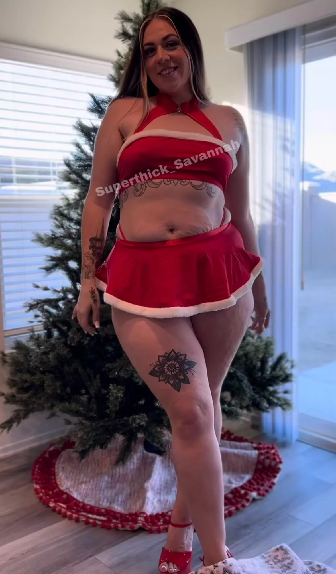 All this MILF wants for Christmas is cock