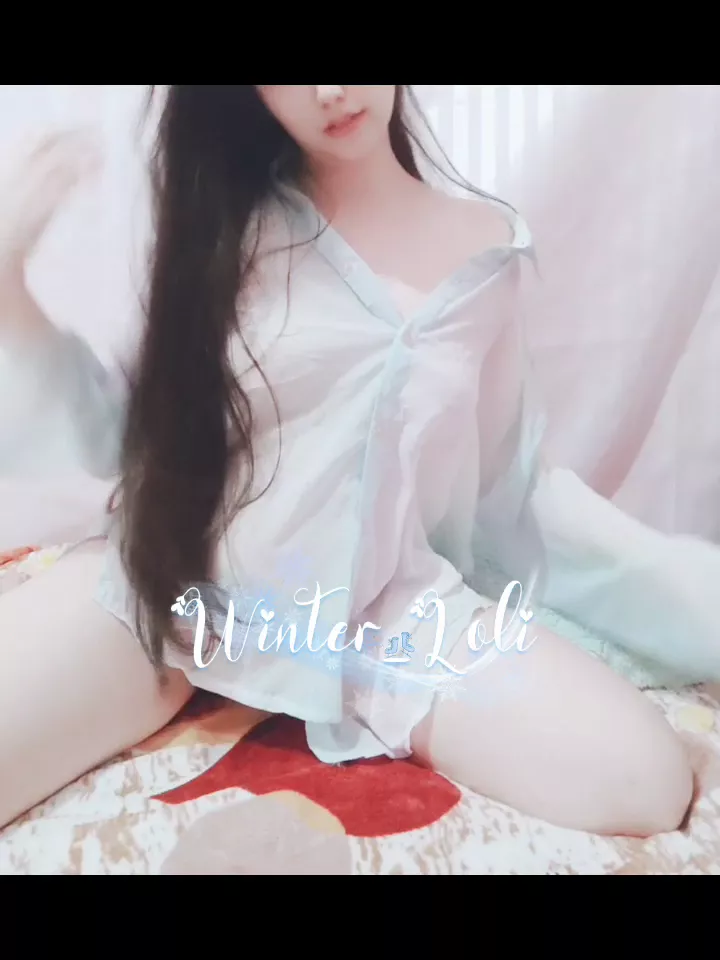 alluring n petite