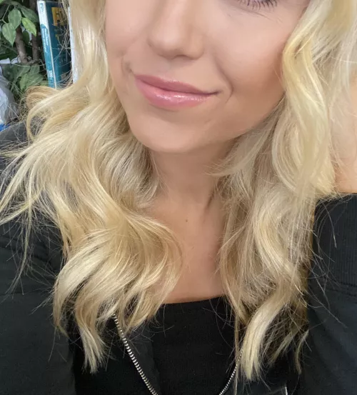 Almost the weekend, babes! Where we going.