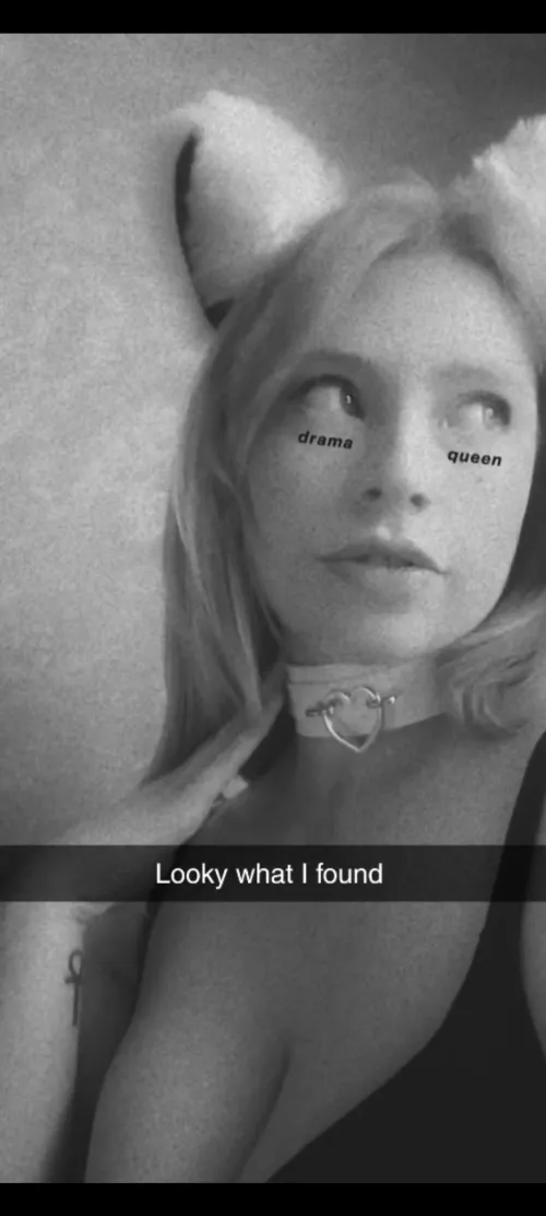 always feel more pretty when I have my collar on 🥰💕