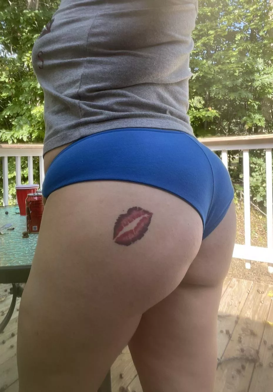 Always giving my neighbors a show