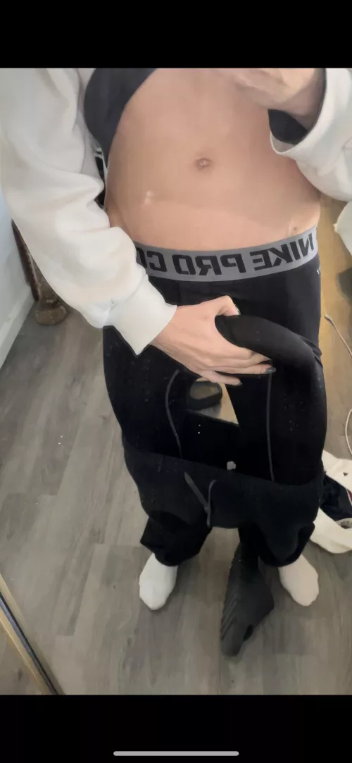 Always horny before starting a work out…who’s gonna work this out for me 😉