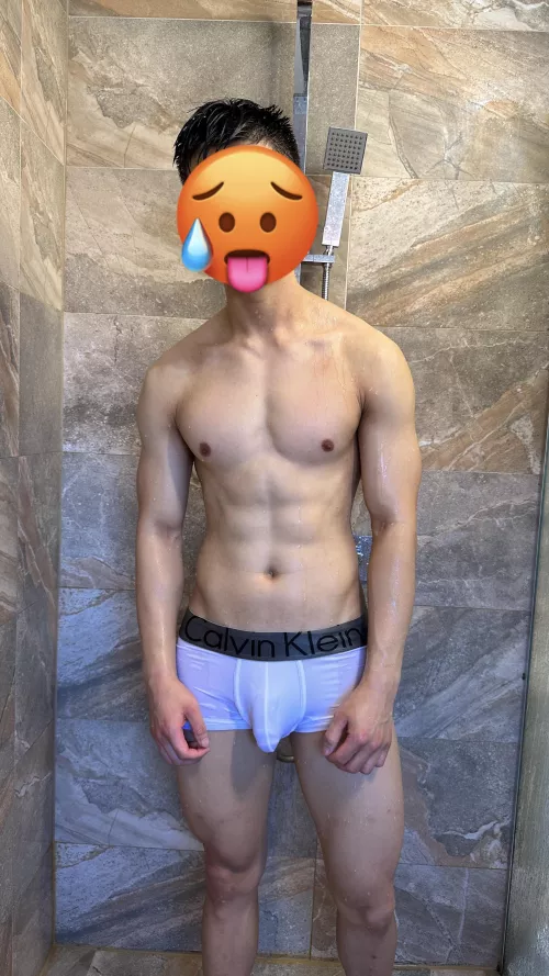 Always love white undies in the shower 🤭
