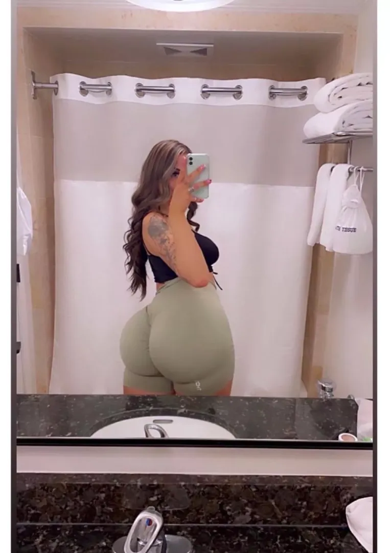 Always pushing my yoga pants to the limit lol